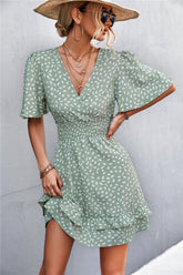 Robe à volants superposés à taille froncée et imprimée